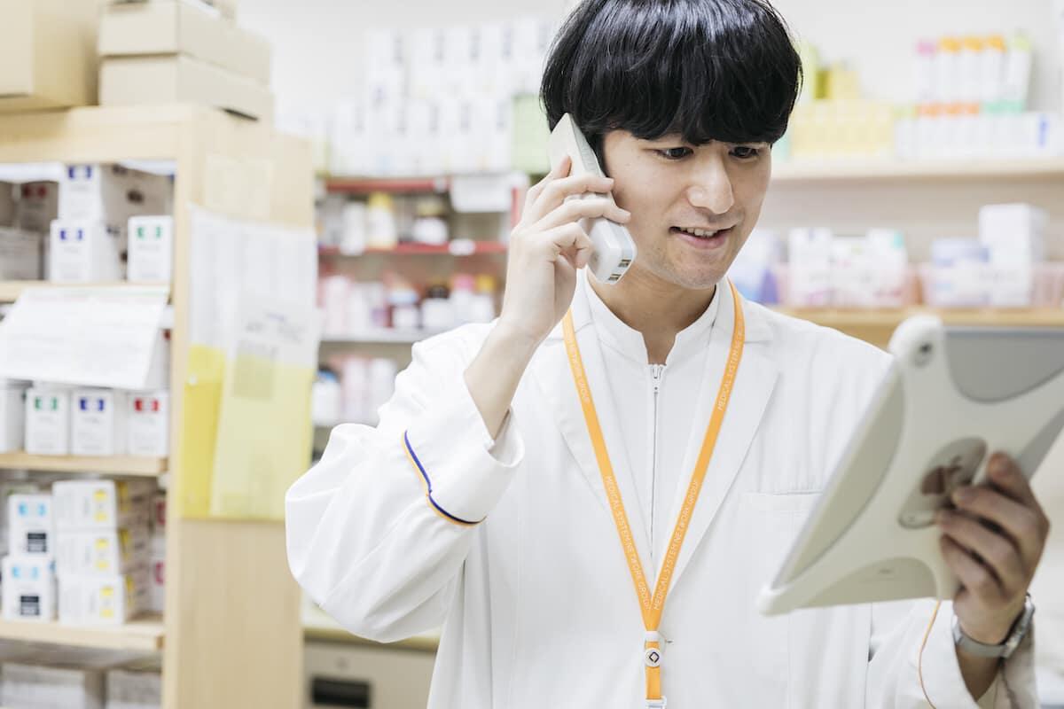 pharmacist-making-phone-call.JPG
